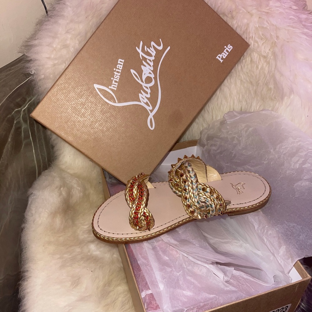 Never Worn! Louboutin Sandal!